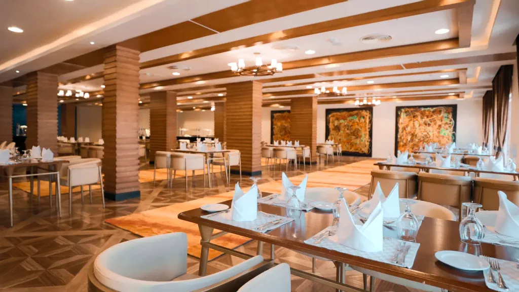 الفندق كانكون بيتش ريزورت - العين السخنة